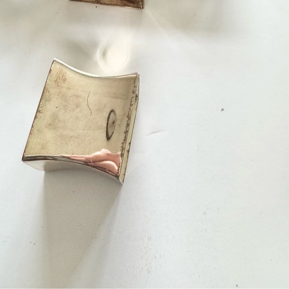 Pottery Barn Set Of 12 Silver Plated Napkin Rings Curved Square - Picture 8 of 9